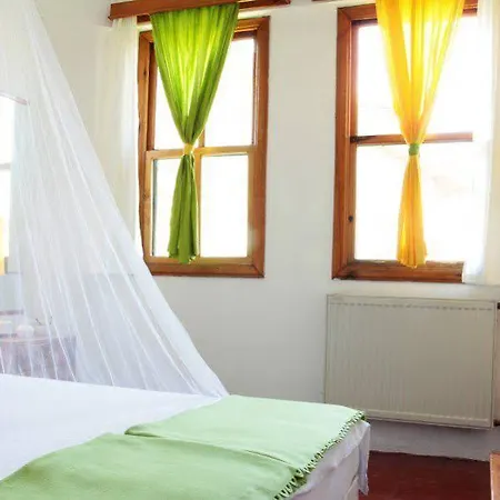 Caretta Caretta Отель 2*