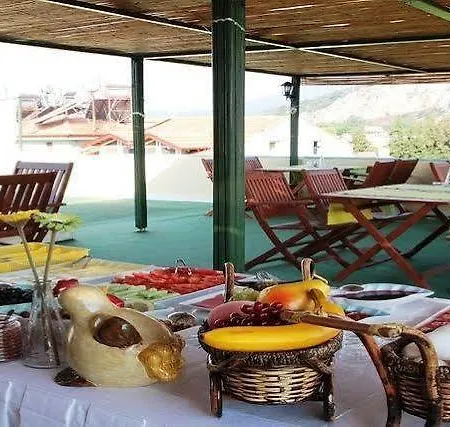 Hotel Caretta Caretta 2*