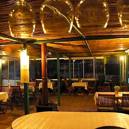 Caretta Caretta Hotel 2*