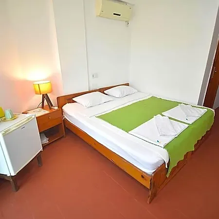 Hotel Caretta Caretta 2*