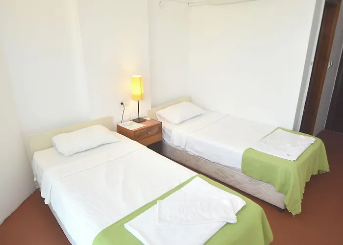 Hotell Caretta Caretta 2*